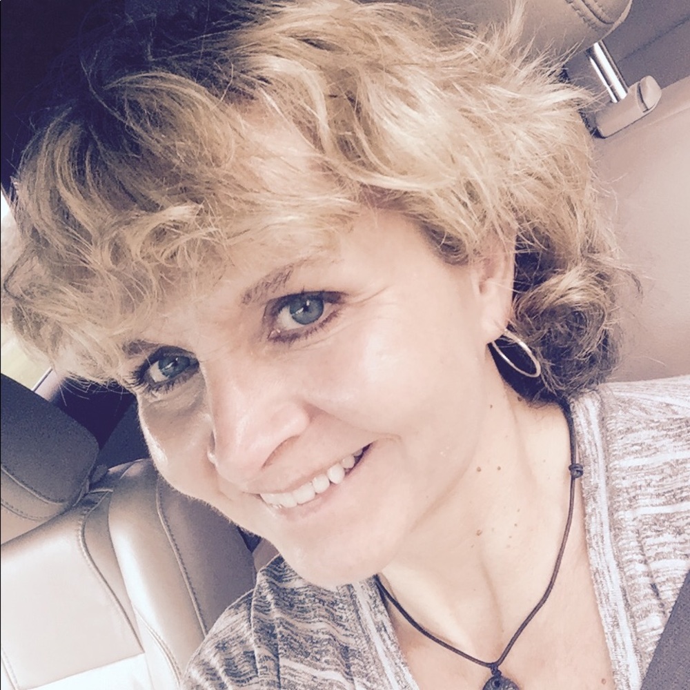 Meet your Posher, Regina